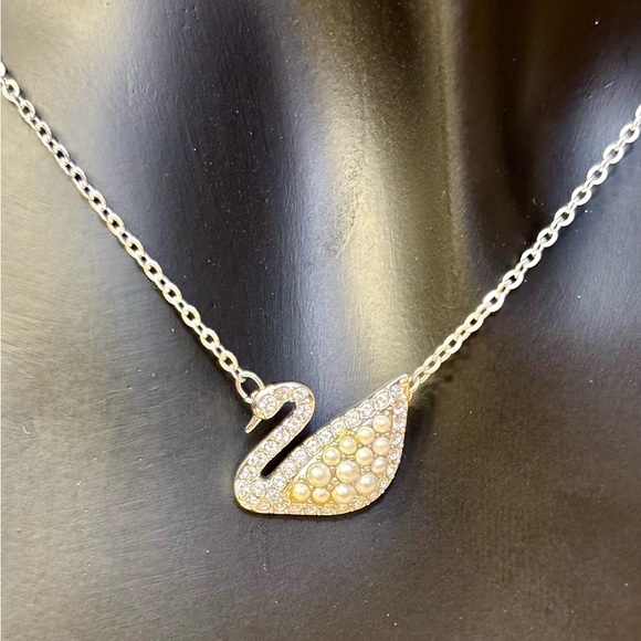 Iconic Swarovski Swan Necklace - Picture 9 of 12